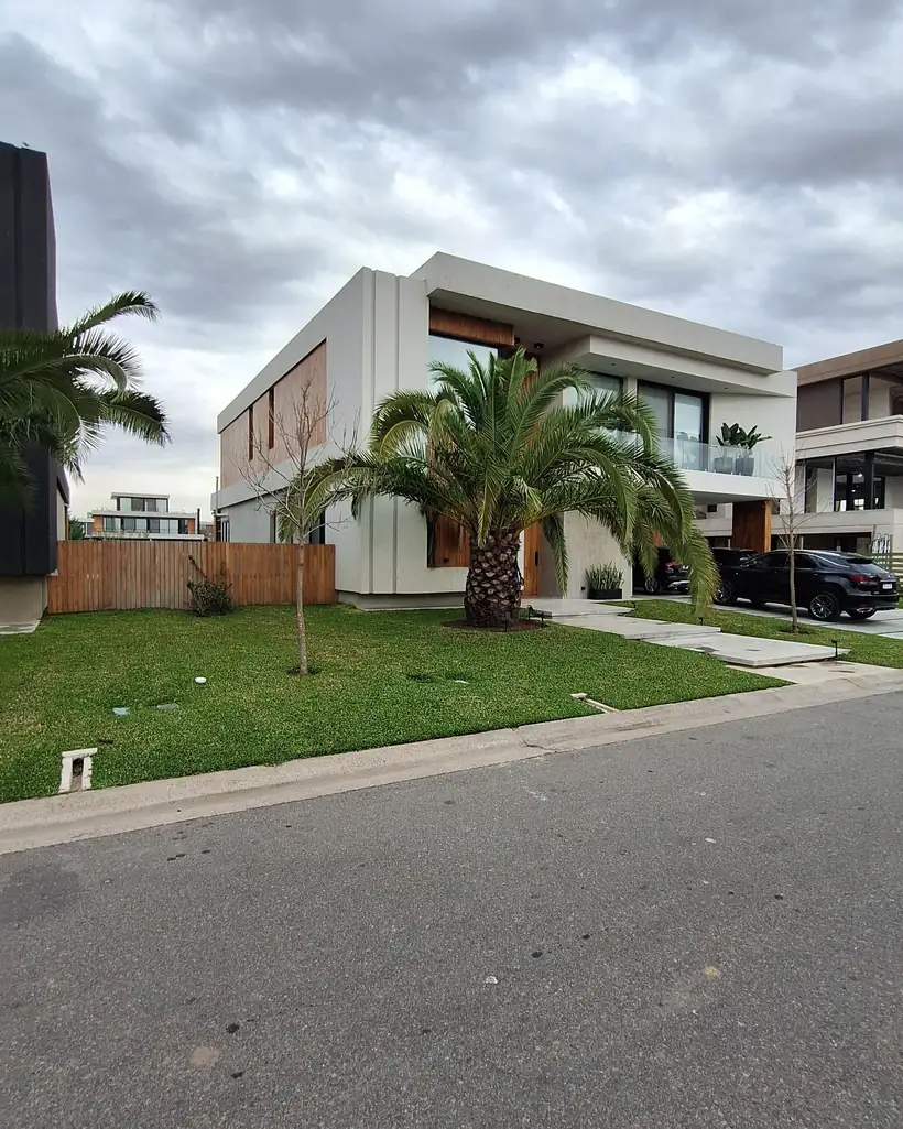 Vivienda moderna · Zona Norte — aberturas de aluminio fabricadas e instaladas por NG Aberturas